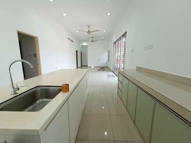 Rumah Banglo untuk Dijual di Taman Majidee (Johor Bahru) - Stella Ng - Kitchen - PropertyGuru.com.my