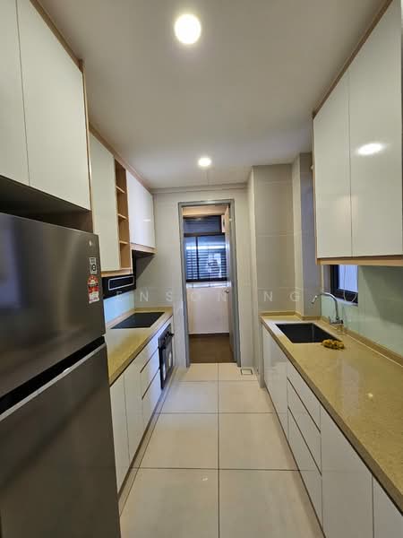 Servis Apartment untuk Disewa di The Era @ Duta North - Benson Ng - Kitchen - PropertyGuru.com.my