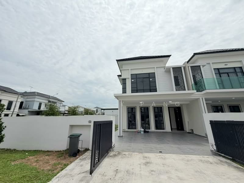 Cluster House for Sale in Setia Tropika (Johor Bahru) - Shirley Pang - Exterior - PropertyGuru.com.my