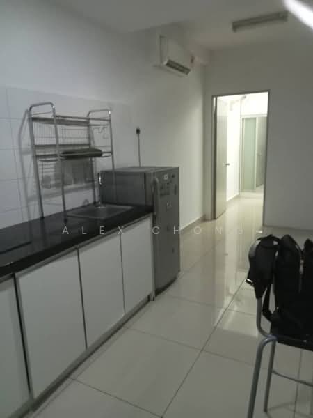 Servis Apartment untuk Disewa di Domain 5 @ NeoCyber - Alex Chong - Kitchen - PropertyGuru.com.my