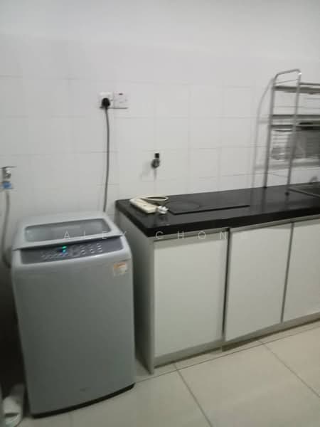 Servis Apartment untuk Disewa di Domain 5 @ NeoCyber - Alex Chong - Kitchen - PropertyGuru.com.my