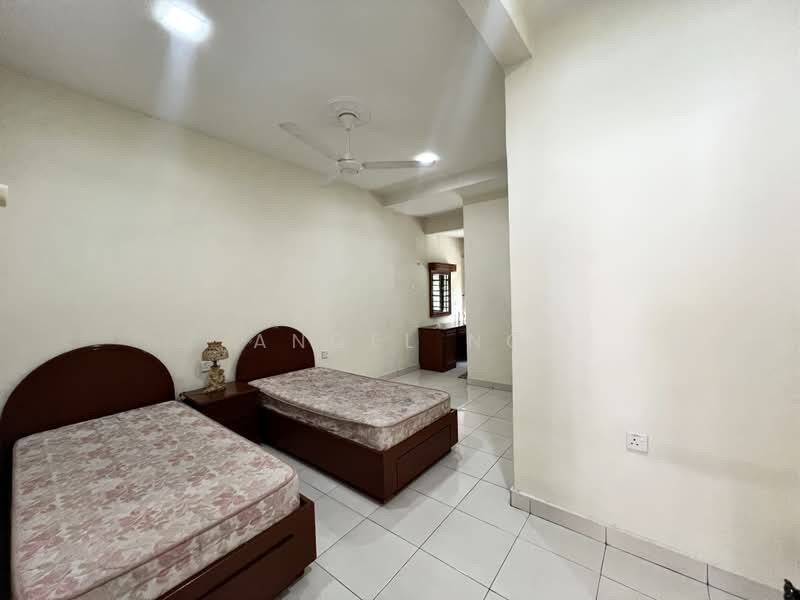 Rumah Teres 2 Tingkat untuk Dijual di Bandar Tun Hussein Onn (Cheras) - Angel Ng - Bedroom - PropertyGuru.com.my