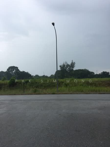 Bungalow Land for Sale in Bayu Lakehomes (Mantin) - Pak Sim Wong - PropertyGuru.com.my