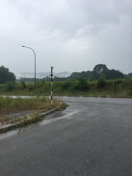 Bungalow Land for Sale in Bayu Lakehomes (Mantin) - Pak Sim Wong - PropertyGuru.com.my