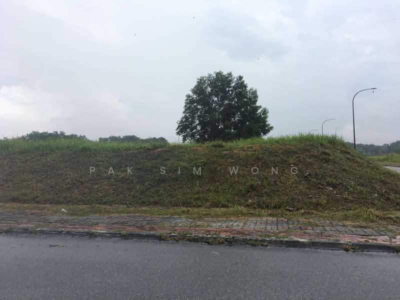 Bungalow Land for Sale in Bayu Lakehomes (Mantin) - Pak Sim Wong - PropertyGuru.com.my