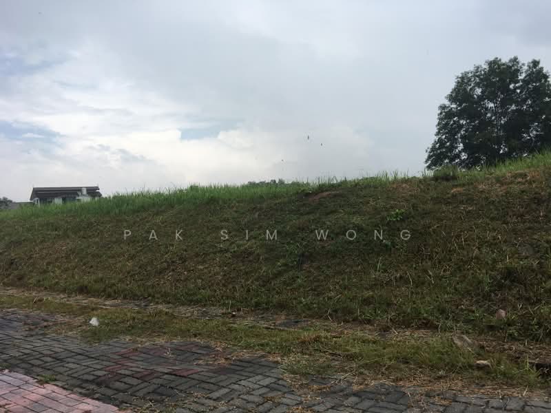 Bungalow Land for Sale in Bayu Lakehomes (Mantin) - Pak Sim Wong - PropertyGuru.com.my