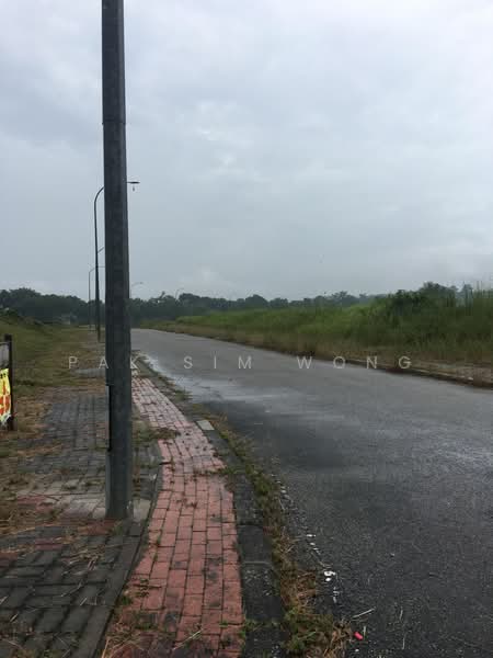 Bungalow Land for Sale in Bayu Lakehomes (Mantin) - Pak Sim Wong - PropertyGuru.com.my