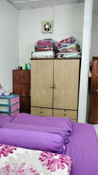 1-storey Terraced House for Sale in Klang (Selangor) - Eric Lim Seong Hooi - Bedroom - PropertyGuru.com.my