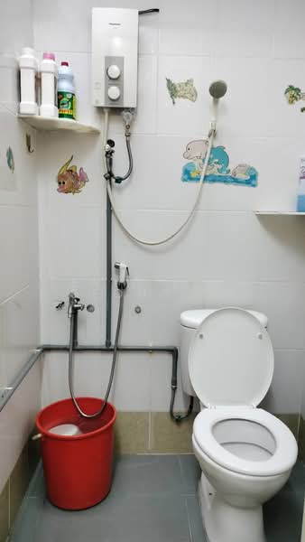 1-storey Terraced House for Sale in Klang (Selangor) - Eric Lim Seong Hooi - Bathroom - PropertyGuru.com.my