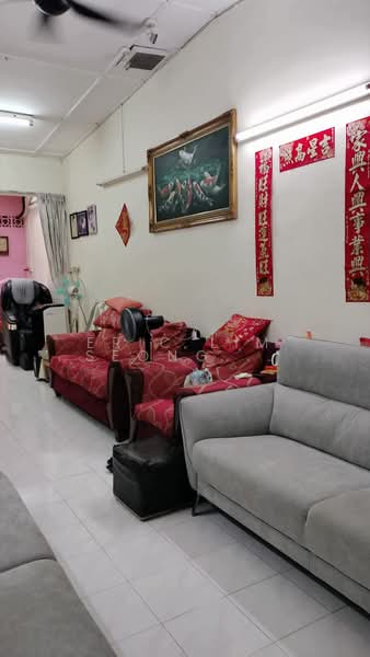 1-storey Terraced House for Sale in Klang (Selangor) - Eric Lim Seong Hooi - Living Room - PropertyGuru.com.my
