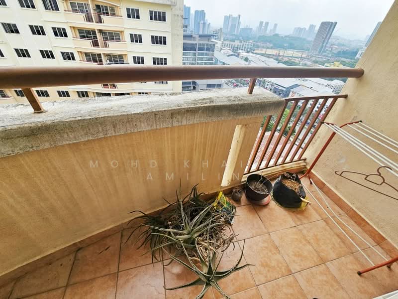 Kondominium untuk Dijual di Cengal Condominium - Mohd Khairul Amilin - Balcony - PropertyGuru.com.my