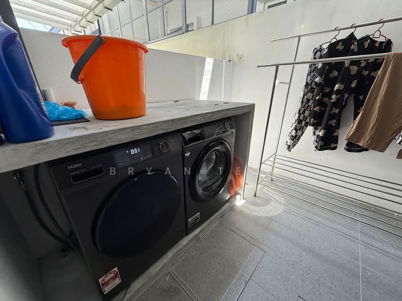 Rumah Teres 3.5 Tingkat untuk Dijual di Bayan Lepas (Penang) - Bryan Teng - Balcony - PropertyGuru.com.my