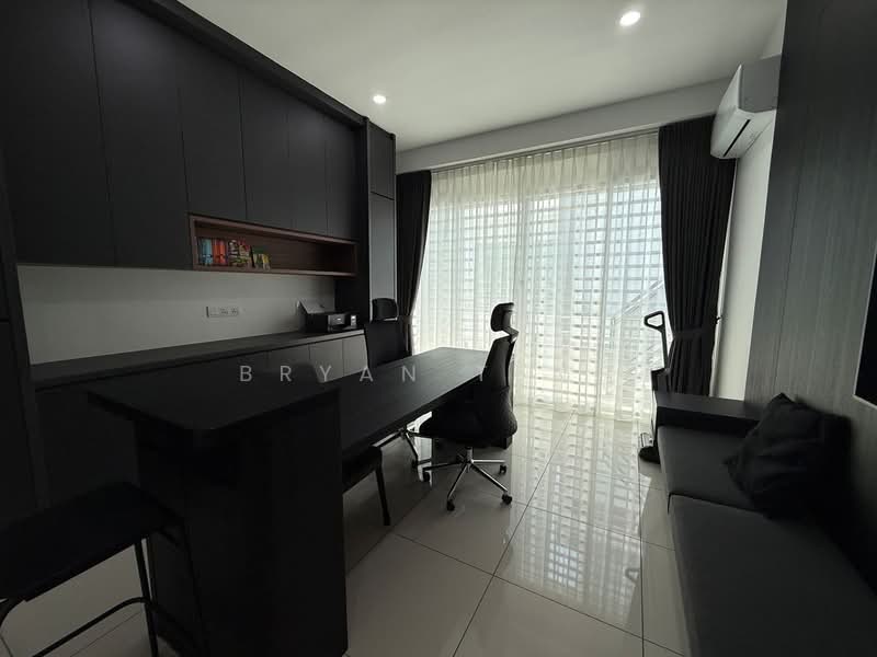Rumah Teres 3.5 Tingkat untuk Dijual di Bayan Lepas (Penang) - Bryan Teng - Study - PropertyGuru.com.my