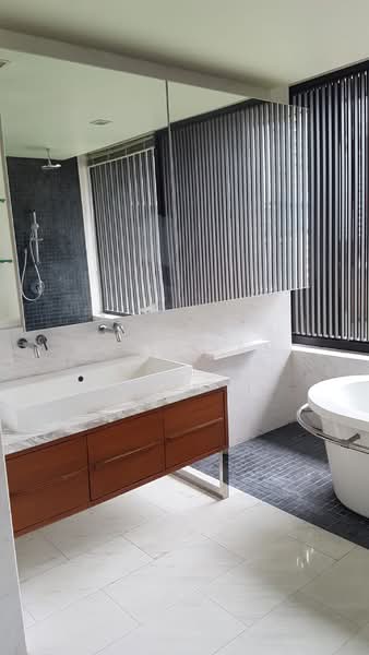 Kondominium untuk Disewa di Dedaun Condominium - Jojo Yam - Bathroom - PropertyGuru.com.my