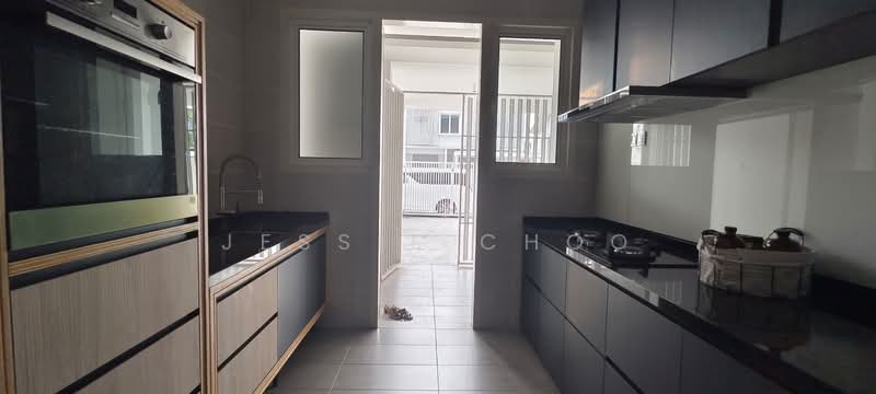 Semi-Detached House for Sale in Bandar Seri Alam (Masai) - Jessie Choo - Kitchen - PropertyGuru.com.my