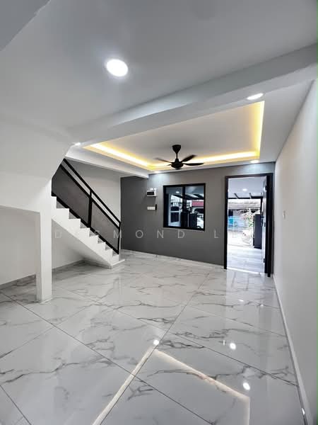 Rumah Teres 2 Tingkat untuk Dijual di Taman Ungku Tun Aminah (Skudai) - Desmond Lee - Living Room - PropertyGuru.com.my