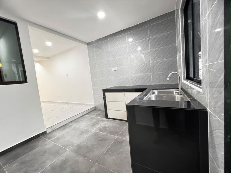 Rumah Teres 2 Tingkat untuk Dijual di Taman Ungku Tun Aminah (Skudai) - Desmond Lee - Kitchen - PropertyGuru.com.my