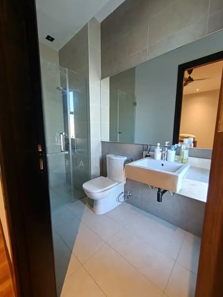 Rumah Banglo untuk Dijual di Leisure Farm (Gelang Patah) - Fan Fan - Bathroom - PropertyGuru.com.my
