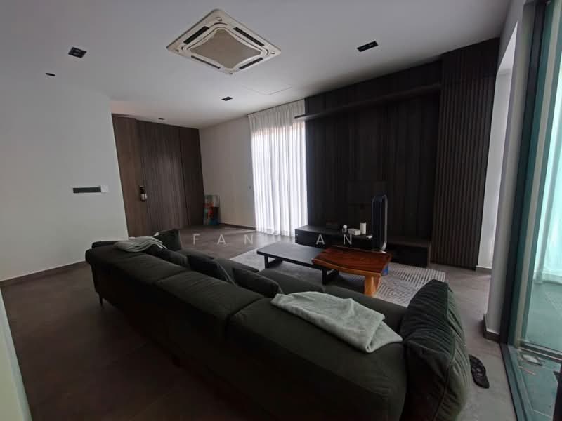 Rumah Banglo untuk Dijual di Leisure Farm (Gelang Patah) - Fan Fan - Living Room - PropertyGuru.com.my