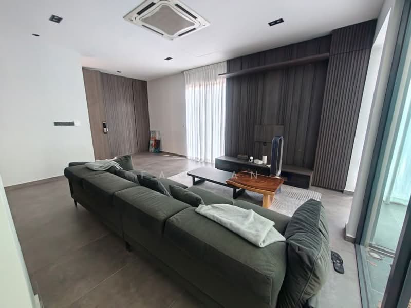 Rumah Banglo untuk Dijual di Leisure Farm (Gelang Patah) - Fan Fan - Living Room - PropertyGuru.com.my