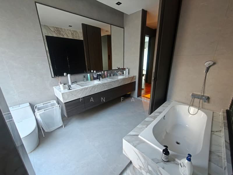 Rumah Banglo untuk Dijual di Leisure Farm (Gelang Patah) - Fan Fan - Bathroom - PropertyGuru.com.my
