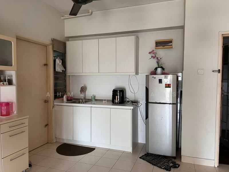 Condominium for Sale at Glen View Villa - Ahmad Firdaus Mahmod - Kitchen - PropertyGuru.com.my
