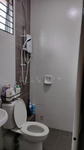 2-storey Terraced House for Sale in Bandar Parklands (Klang) - Eric Lim Seong Hooi - Bathroom - PropertyGuru.com.my