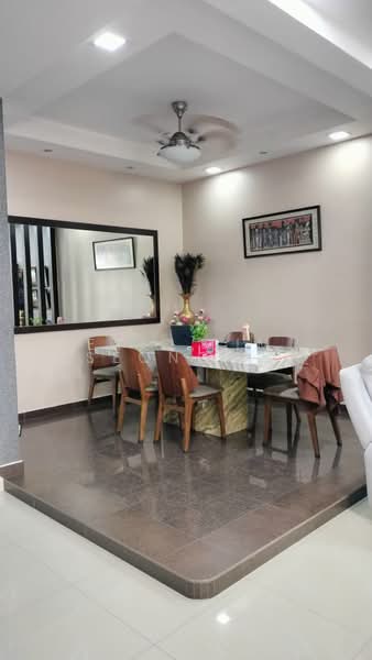 2-storey Terraced House for Sale in Bandar Parklands (Klang) - Eric Lim Seong Hooi - Dining Room - PropertyGuru.com.my