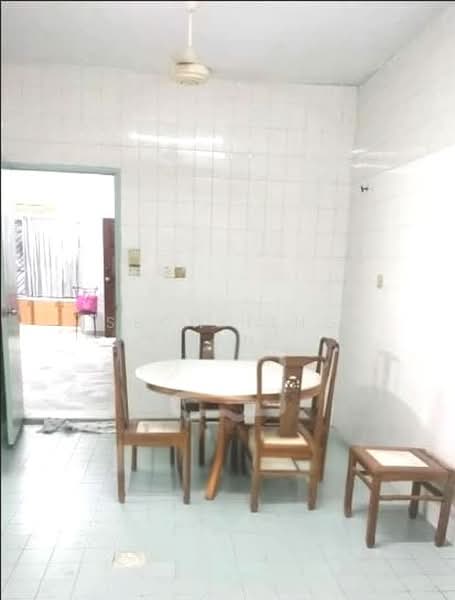 Rumah Teres 2 Tingkat untuk Disewa di Taman Wawasan (Puchong) - Seow Ling Tan - Dining Room - PropertyGuru.com.my