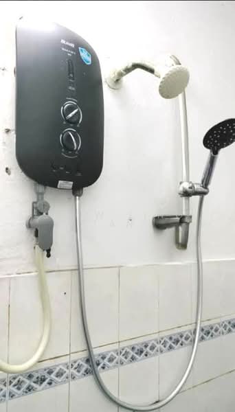 Rumah Teres 2 Tingkat untuk Disewa di Taman Wawasan (Puchong) - Seow Ling Tan - Bathroom - PropertyGuru.com.my