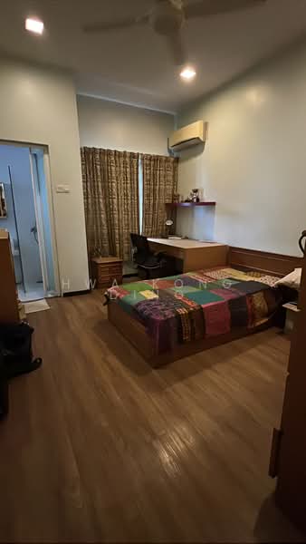 Rumah Teres 2 Tingkat untuk Dijual di SS 23, Taman Sea (Petaling Jaya) - Hwa Kong Ding - Bedroom - PropertyGuru.com.my