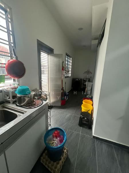 2-storey Terraced House for Sale in Bandar Indahpura (Kulai) - Chen Shieh Yu - Kitchen - PropertyGuru.com.my
