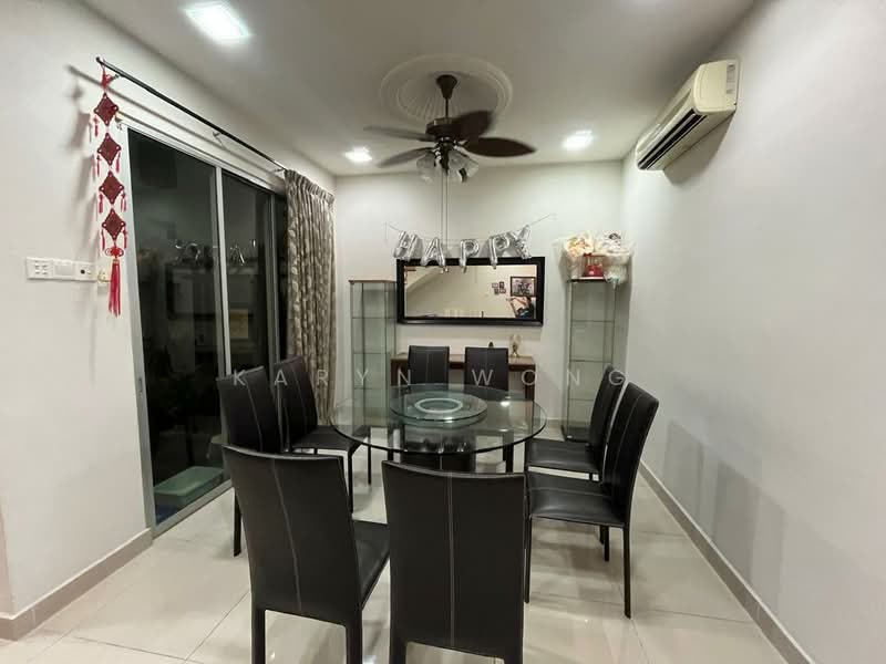 Rumah Teres 2.5 Tingkat untuk Dijual di Taman Oasis (Cheras) - Karyn Wong - Dining Room - PropertyGuru.com.my