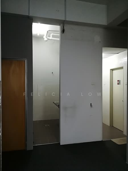 Kedai / Pejabat untuk Dijual di Seksyen 13 (Shah Alam) - Felicia Low - Bathroom - PropertyGuru.com.my
