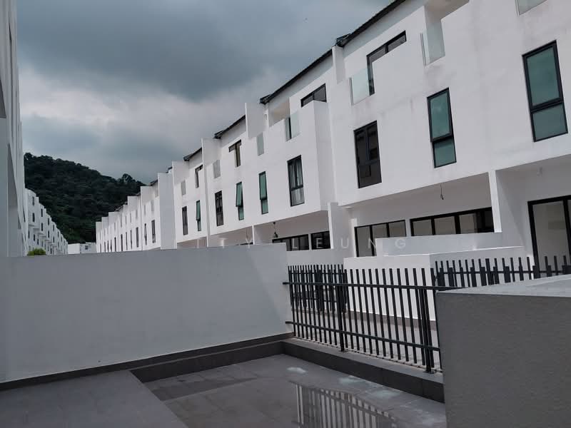 4-storey Terraced House for Sale in Damansara Perdana (Selangor) - Kitty Leung - Exterior - PropertyGuru.com.my