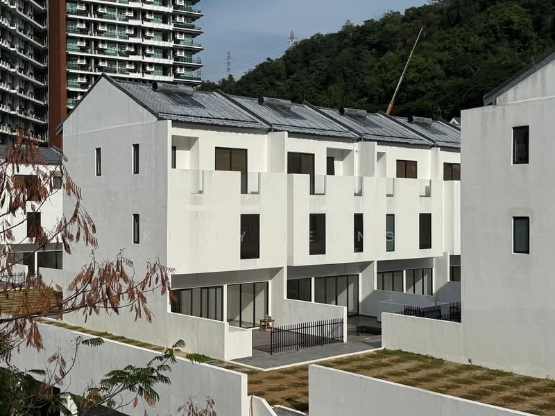 4-storey Terraced House for Sale in Damansara Perdana (Selangor) - Kitty Leung - Exterior - PropertyGuru.com.my