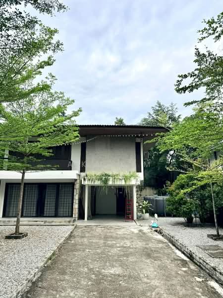 Bungalow for Rent in Kuchai Lama (Kuala Lumpur) - Aka Lim - Exterior - PropertyGuru.com.my