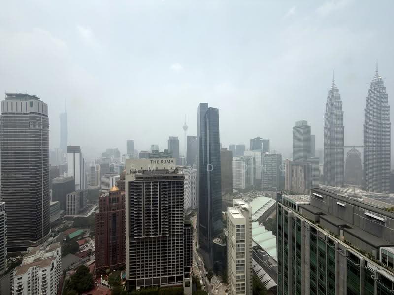 Kediaman Servis untuk Dijual di Imperial Lexis - Desmond Ong - Master Bathroom View - PropertyGuru.com.my
