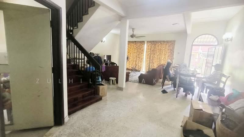 1.5-storey Terraced House for Sale in SS14 (Subang Jaya) - Zulhilmi Zakaria - Living Room - PropertyGuru.com.my