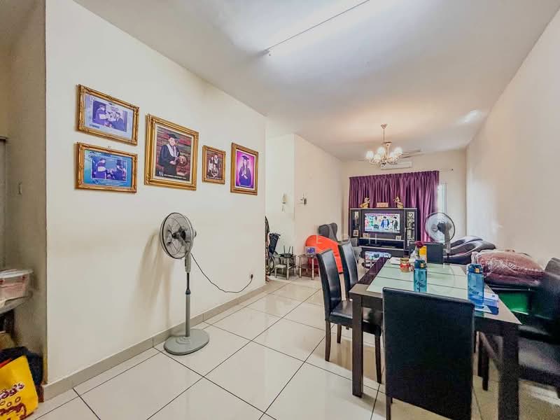 Rumah Flat untuk Dijual di Seri Mas - Alan Yeoh - Living Room - PropertyGuru.com.my