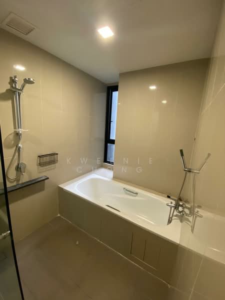 Service Residence for Sale at G Residence - Kweenie Chong - Bathroom - PropertyGuru.com.my