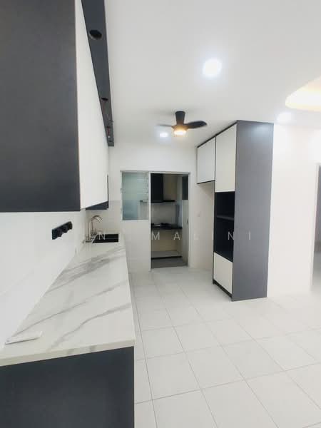 Kondominium untuk Disewa di Residensi Sateria - Nini Malini - PropertyGuru.com.my