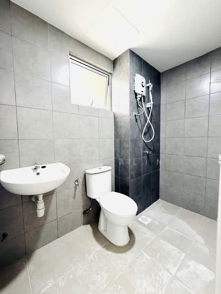 Kondominium untuk Disewa di Residensi Sateria - Nini Malini - PropertyGuru.com.my