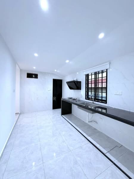 1-storey Terraced House for Sale in Taman Pelangi (Johor Bahru) - Karl Lim - Kitchen - PropertyGuru.com.my
