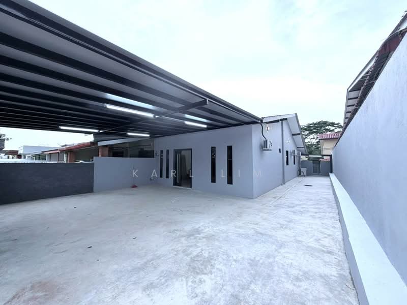1-storey Terraced House for Sale in Taman Pelangi (Johor Bahru) - Karl Lim - Exterior - PropertyGuru.com.my