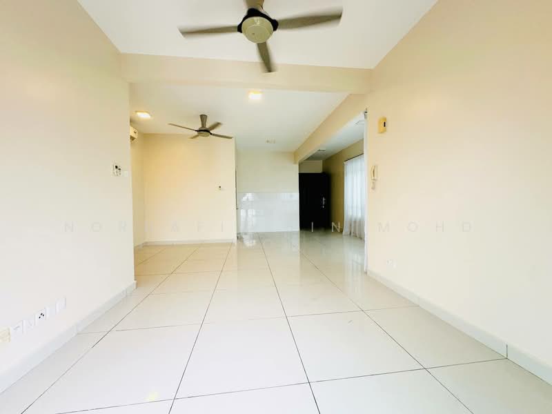 Condominium for Sale at Saville @ The Park - Norhafiz Bin Mohd Nor - Living Room - PropertyGuru.com.my