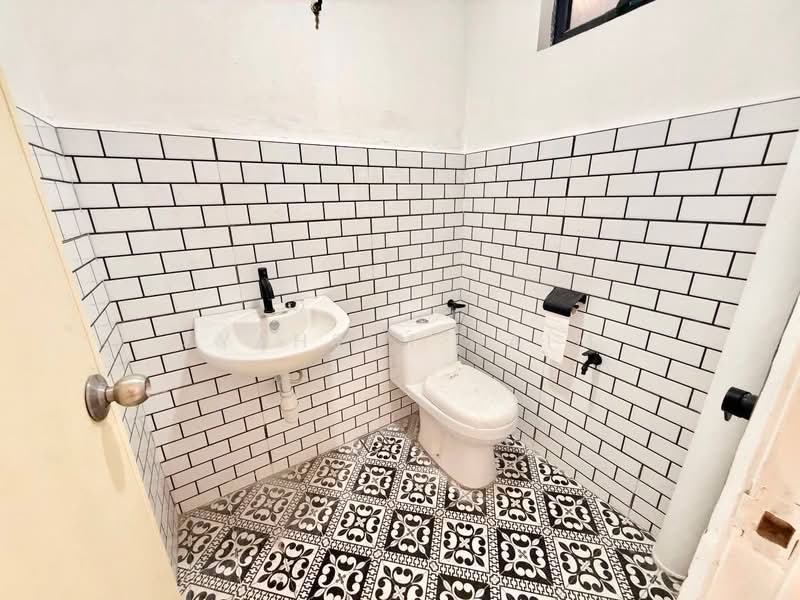 Rumah Teres 2-Tingkat untuk Dijual di Seri Kembangan (Selangor) - Syahrim Naim - Bathroom - PropertyGuru.com.my
