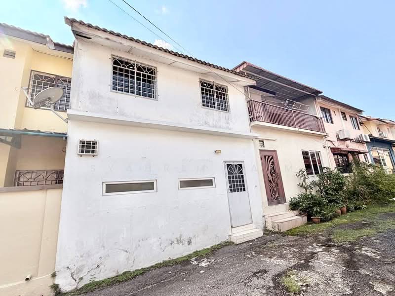 Rumah Teres 2-Tingkat untuk Dijual di Seri Kembangan (Selangor) - Syahrim Naim - Exterior - PropertyGuru.com.my