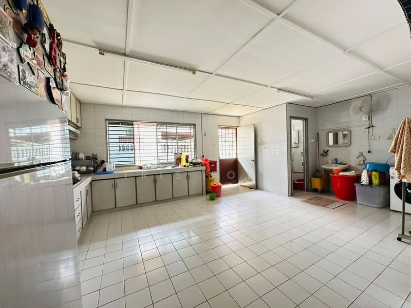 2-storey Terraced House for Sale in Taman Sri Hijau (Rawang) - Tris Jong - Kitchen - PropertyGuru.com.my