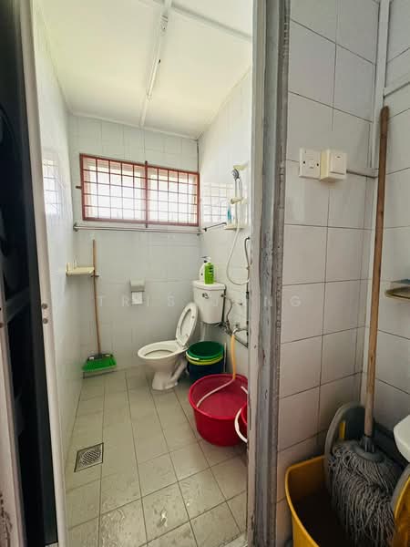 2-storey Terraced House for Sale in Taman Sri Hijau (Rawang) - Tris Jong - Bathroom - PropertyGuru.com.my
